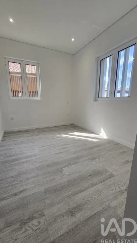 Apartamento T4 para Venda em Amarante (São Gonçalo), Madalena, Cepelos e Gatão