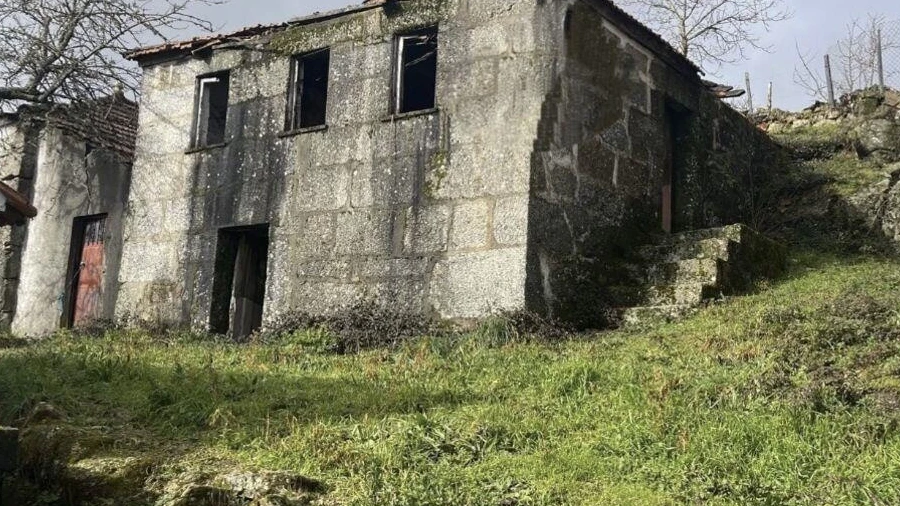 Moradia para Venda em Lamego (Almacave e Sé)