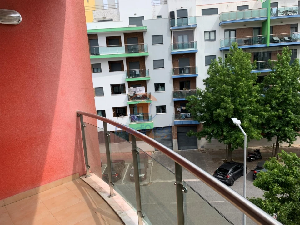 Apartamento T2 para Arrendamento em Ramada e Caneças Foto 5
