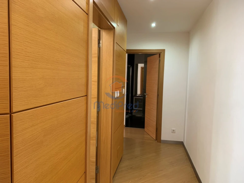 Apartamento T2 para Arrendamento em Ramada e Caneças Foto 20