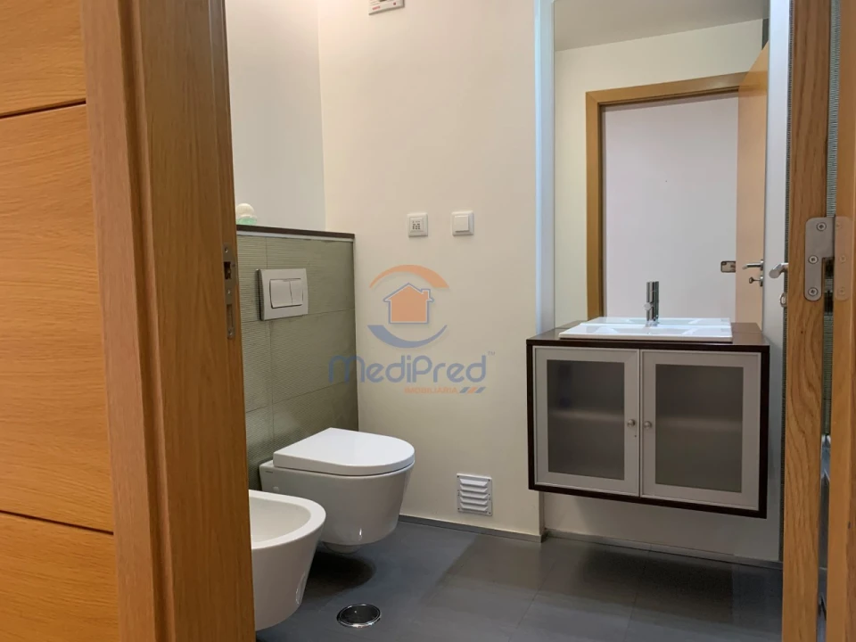 Apartamento T2 para Arrendamento em Ramada e Caneças Foto 21