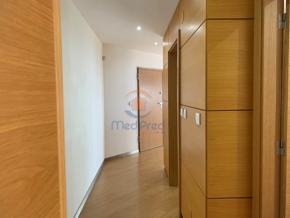 Apartamento T2 para Arrendamento em Ramada e Caneças Foto 32