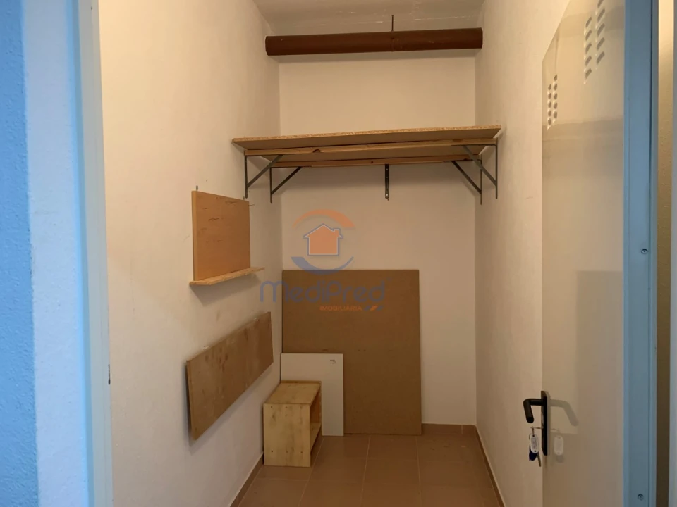 Apartamento T2 para Arrendamento em Ramada e Caneças Foto 37