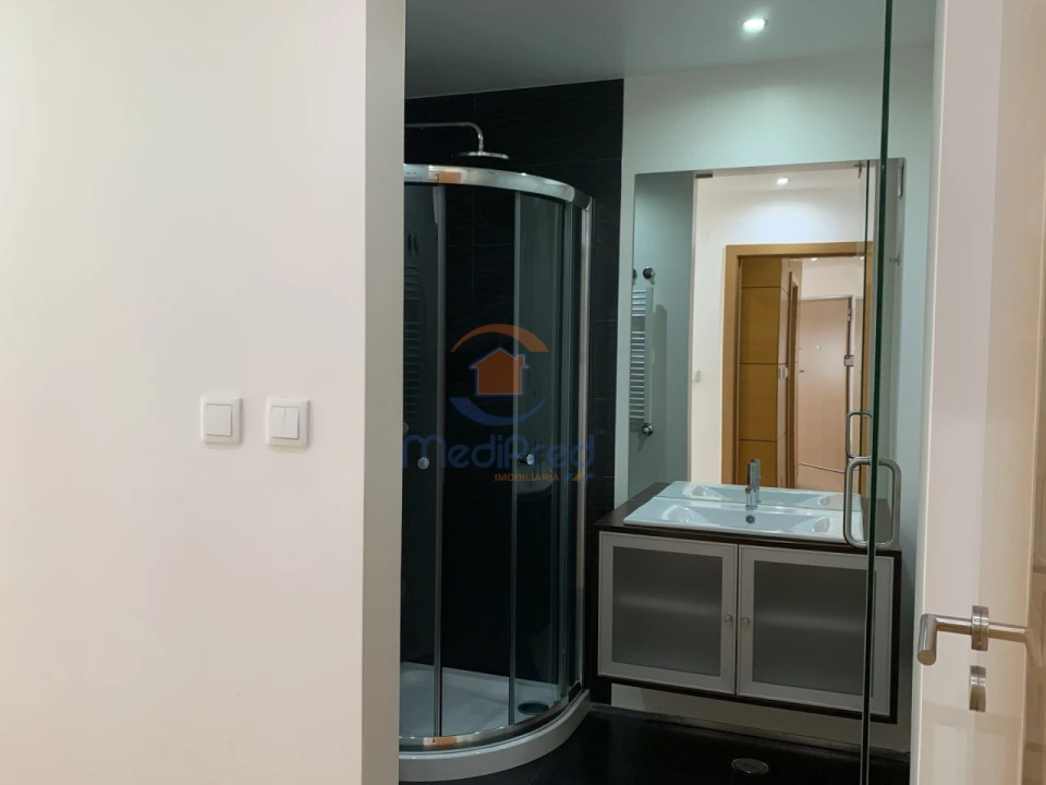 Apartamento T2 para Arrendamento em Ramada e Caneças Foto 27
