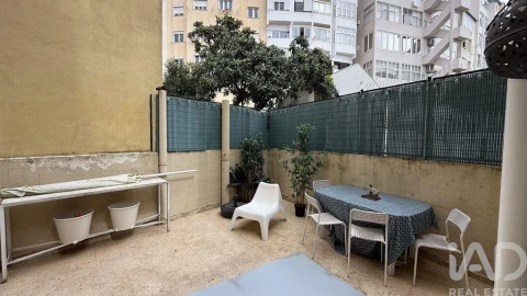 Apartamento T3 para Arrendamento em Arroios
