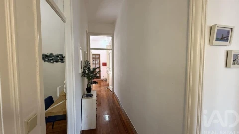 Apartamento T3 para Arrendamento em Arroios