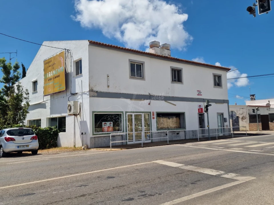 Moradia T7 para Venda em Luz de Tavira e Santo Estêvão Foto 1