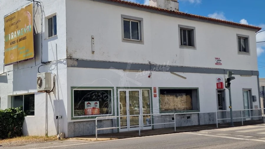 Moradia T7 para Venda em Luz de Tavira e Santo Estêvão