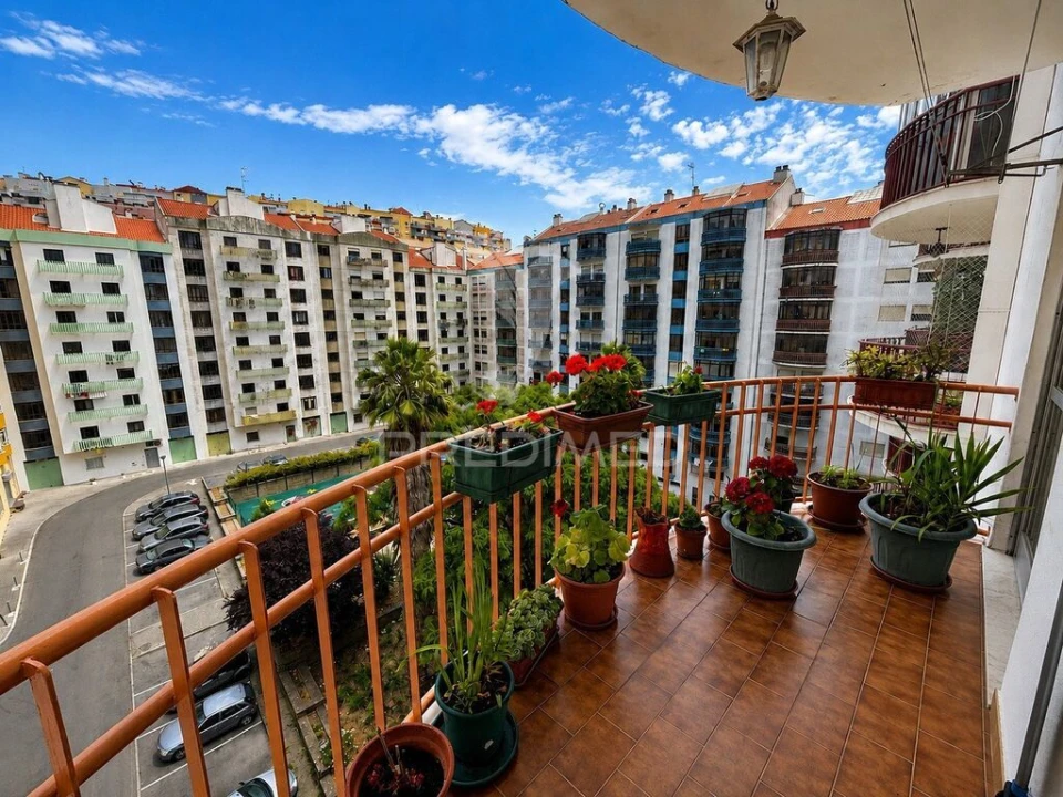 Apartamento T2 para Venda em Algueirão-Mem Martins Foto 15