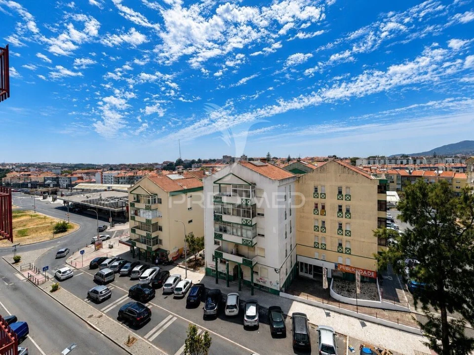 Apartamento T2 para Venda em Algueirão-Mem Martins Foto 4