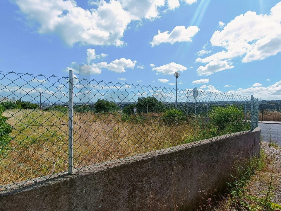 Terreno para Venda em Santa Iria de Azoia, São João da Talha e Bobadela Foto 4