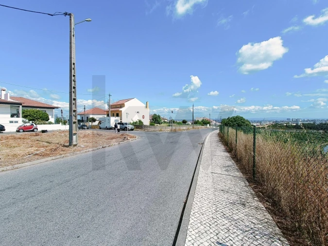 Terreno para Venda em Santa Iria de Azoia, São João da Talha e Bobadela Foto 2