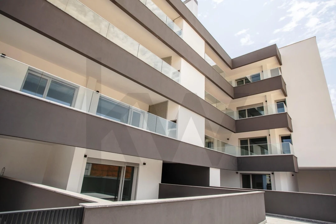 Apartamento T3 para Venda em Camarate, Unhos e Apelação Foto 2