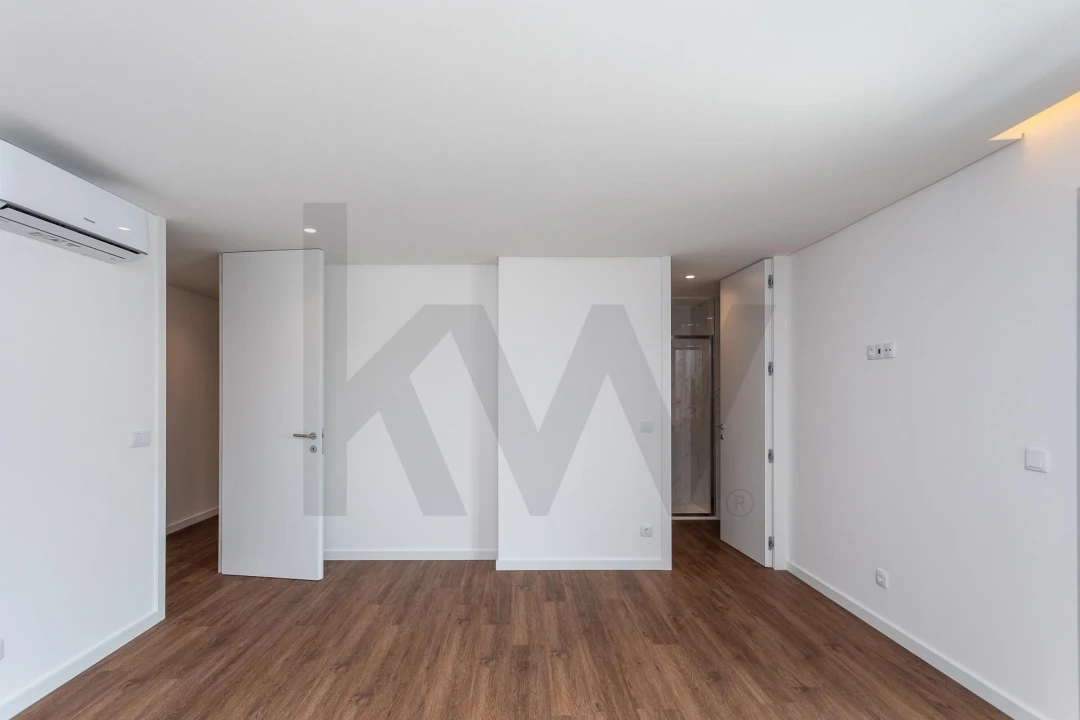 Apartamento T3 para Venda em Camarate, Unhos e Apelação Foto 21