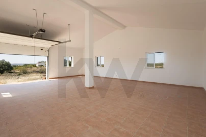 Armazém para Venda em Alcoutim e Pereiro