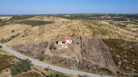 Armazém para Venda em Alcoutim e Pereiro