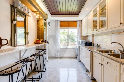 Apartamento T3 para Venda em Romeira e Várzea