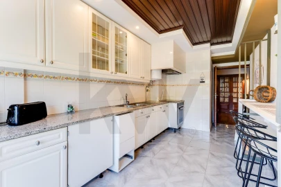 Apartamento T3 para Venda em Romeira e Várzea