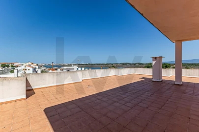 Apartamento T2 para Venda em Estômbar e Parchal