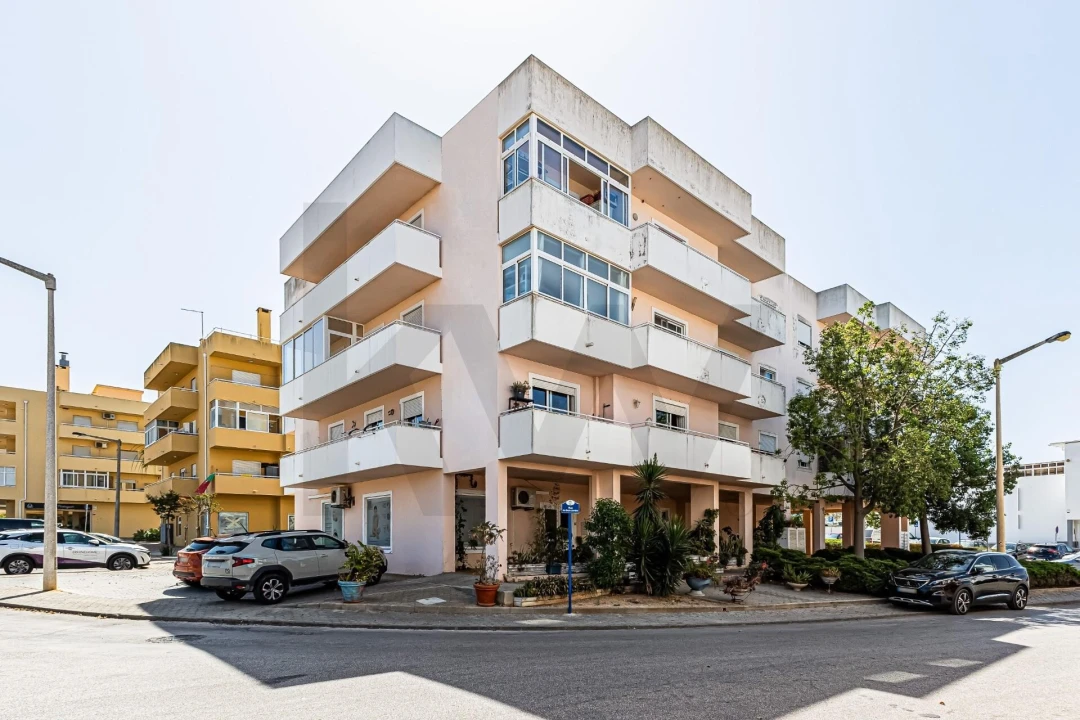 Apartamento T2 para Venda em Estômbar e Parchal Foto 4