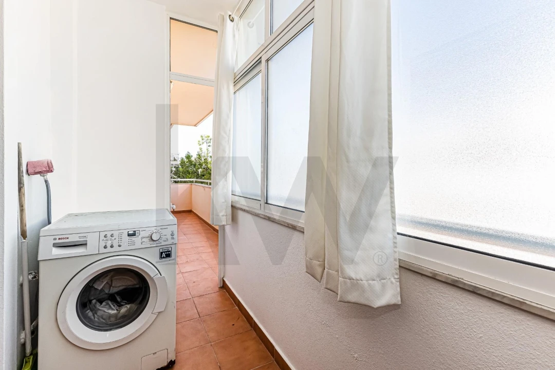 Apartamento T2 para Venda em Estômbar e Parchal Foto 7