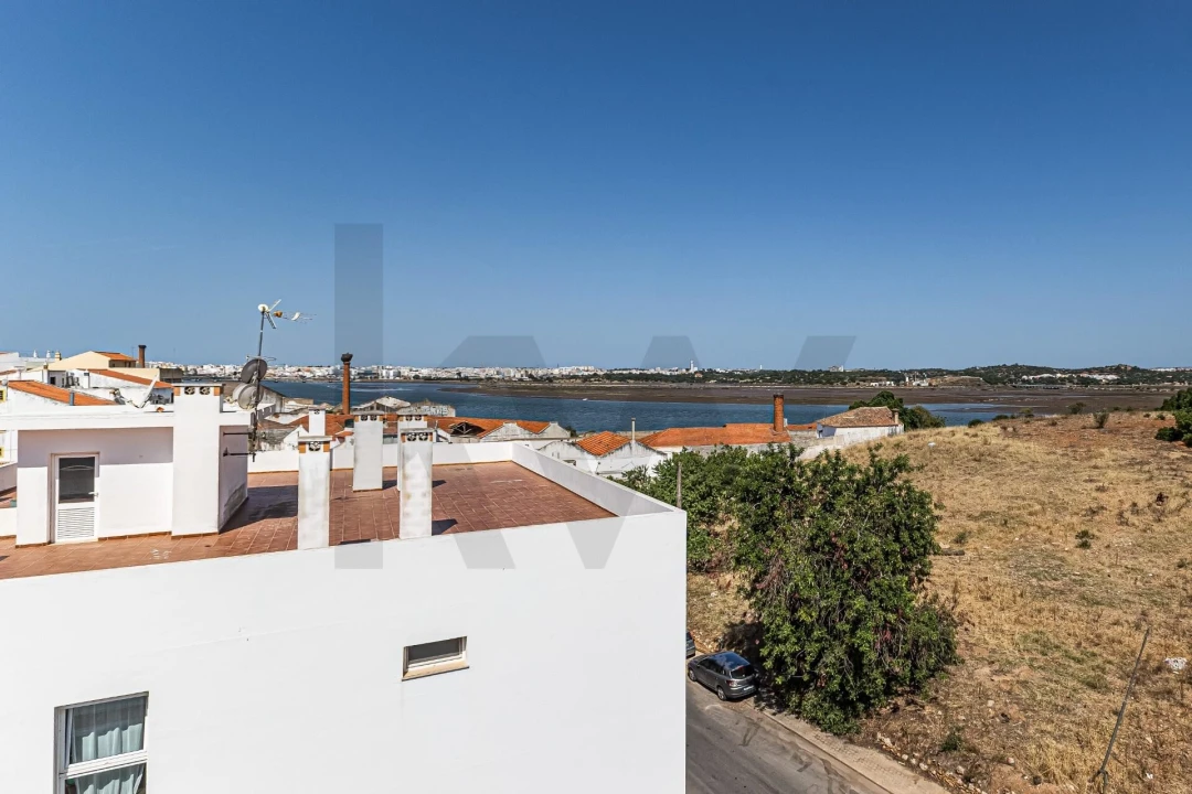 Apartamento T2 para Venda em Estômbar e Parchal Foto 19