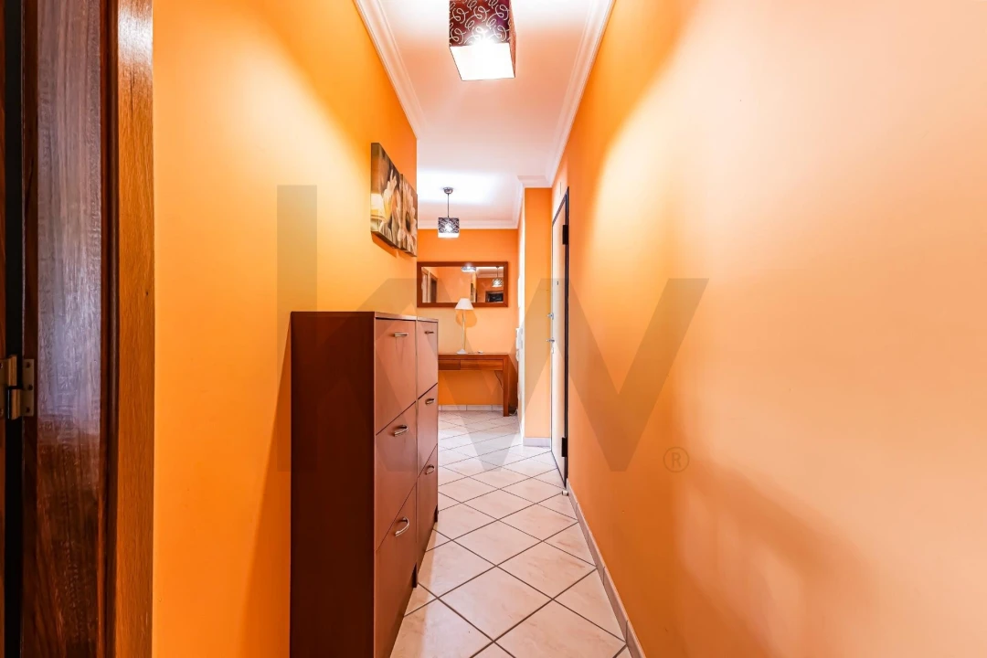 Apartamento T2 para Venda em Estômbar e Parchal Foto 11
