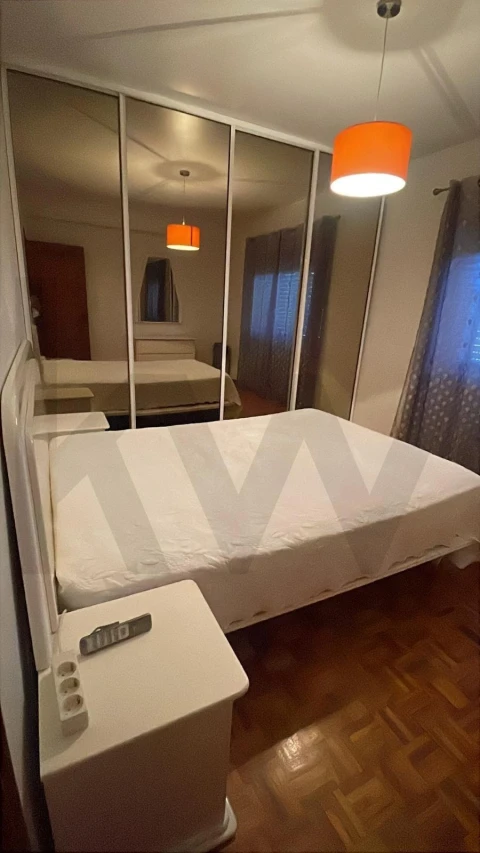 Apartamento T2 para Arrendamento em Loures