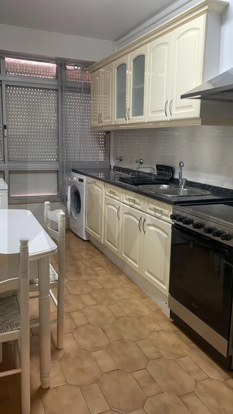 Apartamento T2 para Arrendamento em Loures