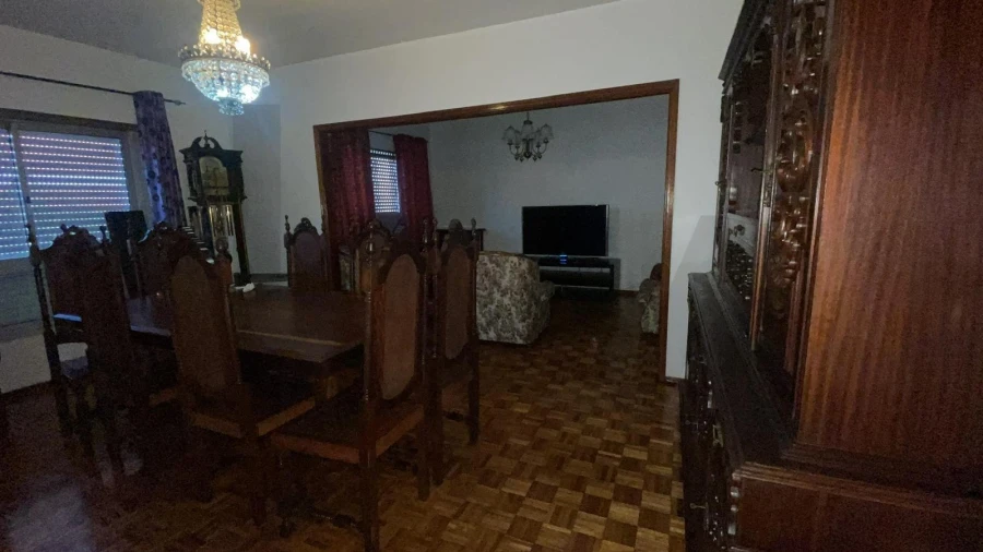 Apartamento T2 para Arrendamento em Loures Foto 9