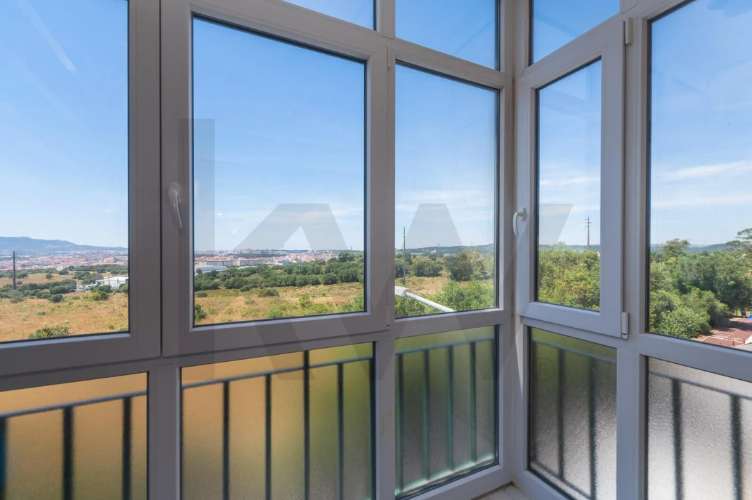 Apartamento T2 para Venda em Queluz e Belas Foto 42