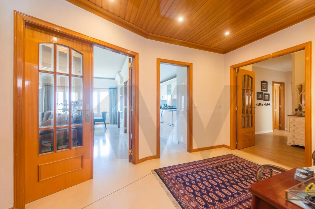 Apartamento T2 para Venda em Queluz e Belas Foto 6