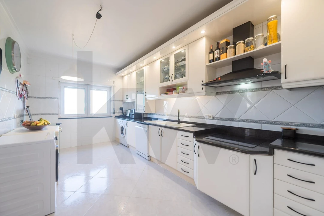 Apartamento T2 para Venda em Queluz e Belas Foto 21