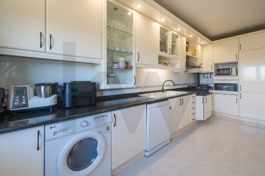 Apartamento T2 para Venda em Queluz e Belas Foto 24