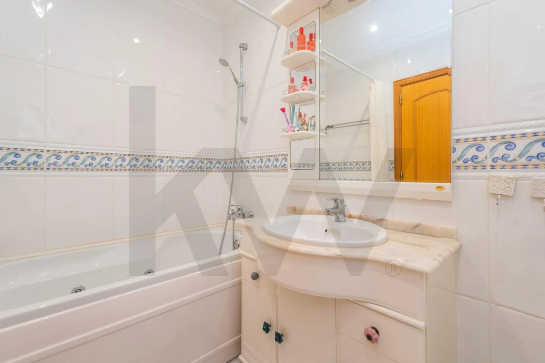 Apartamento T2 para Venda em Queluz e Belas Foto 44