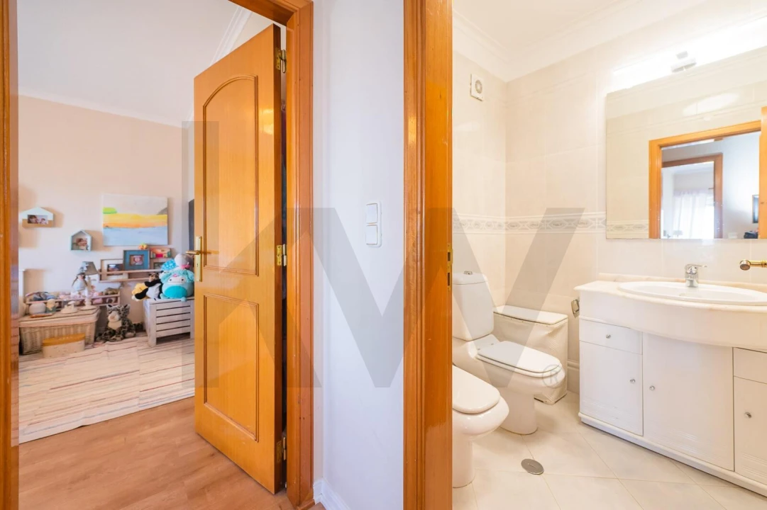 Apartamento T2 para Venda em Queluz e Belas Foto 32