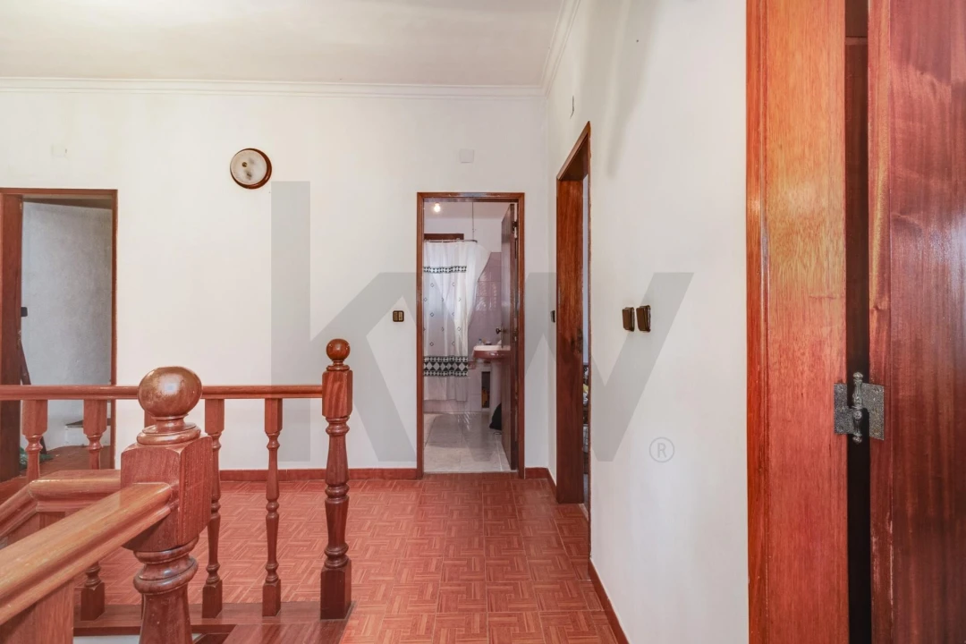 Moradia T5 para Venda em Porto Salvo Foto 4