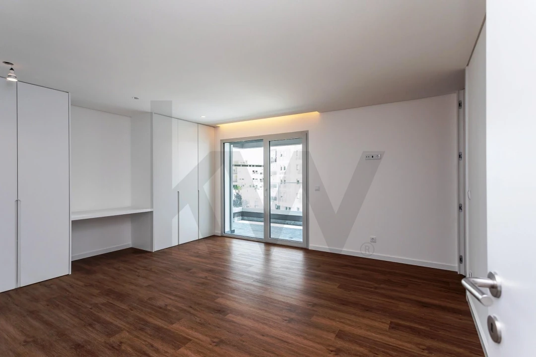 Apartamento T1 para Venda em Camarate, Unhos e Apelação Foto 6