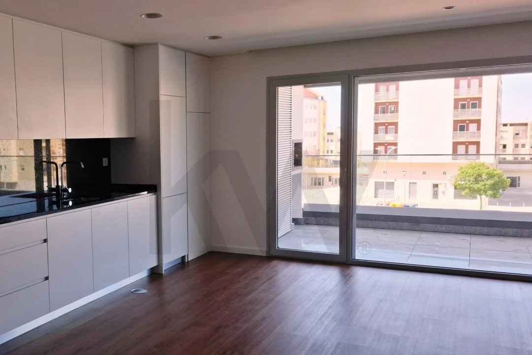 Apartamento T1 para Venda em Camarate, Unhos e Apelação Foto 3