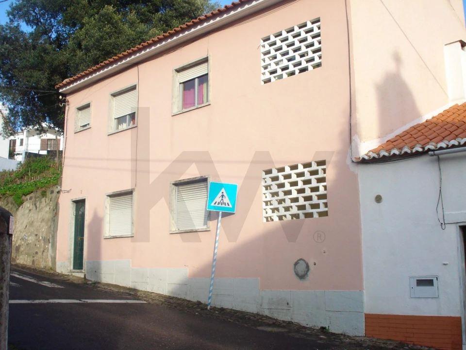Moradia T3 para Venda em Barcarena Foto 1