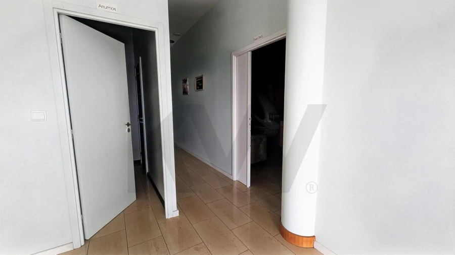 Loja para Venda em Oiã Foto 3