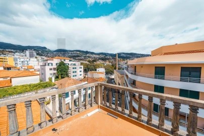 Prédio para Venda em Funchal (São Pedro)