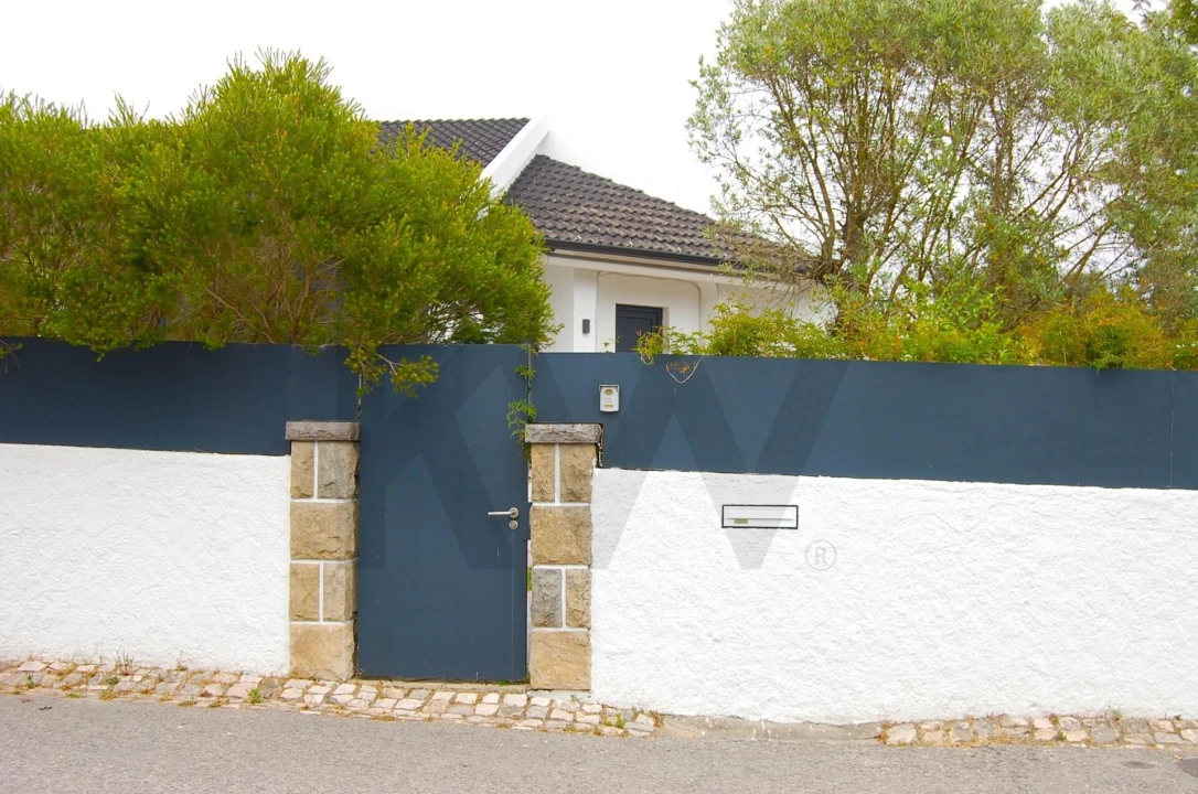 Moradia T3 para Venda em Colares Foto 2