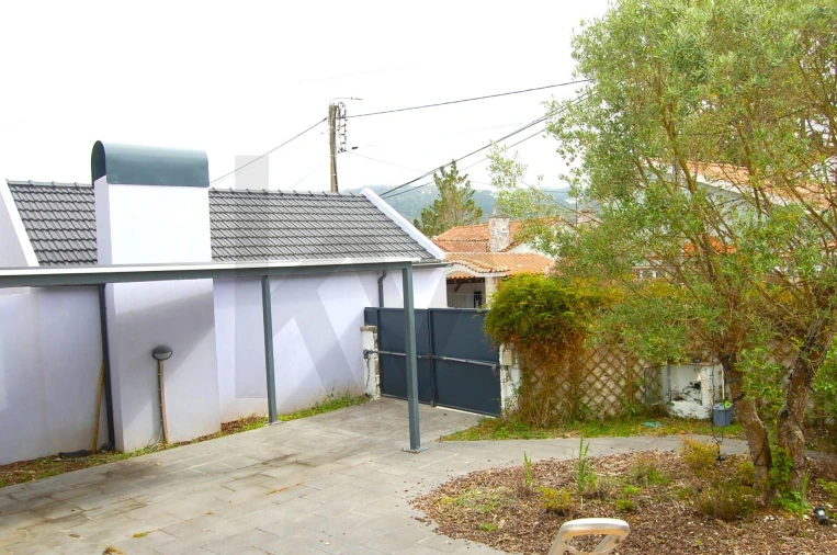 Moradia T3 para Venda em Colares Foto 84