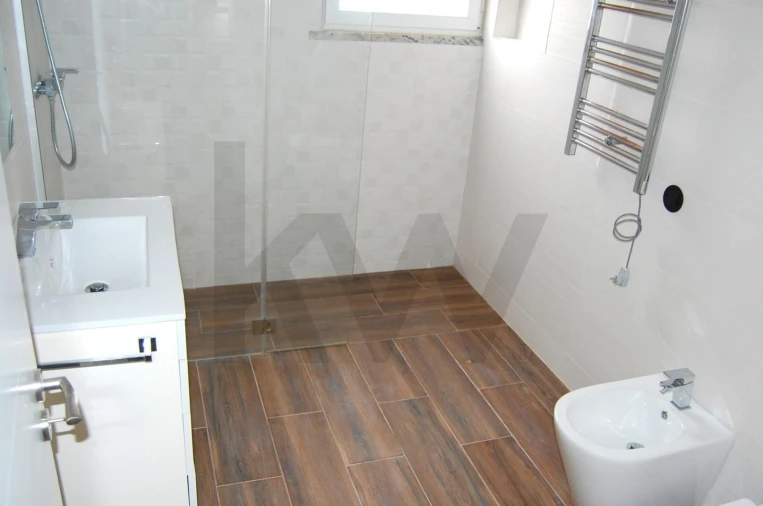 Moradia T3 para Venda em Colares Foto 42