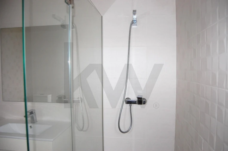 Moradia T3 para Venda em Colares Foto 40