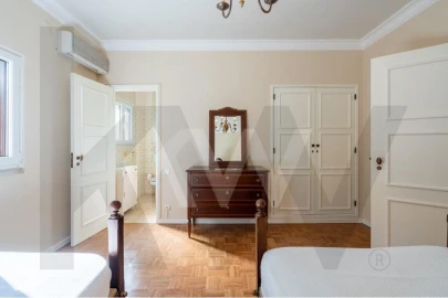 Quinta T6 para Venda em Azeitão (São Lourenço e São Simão)