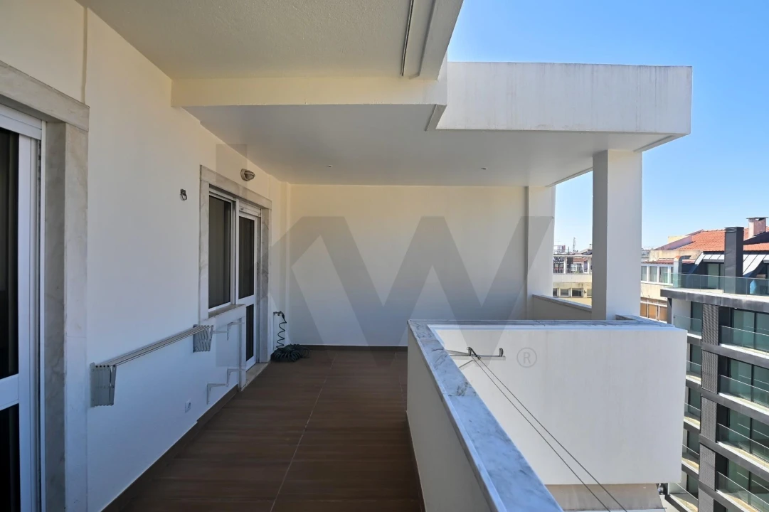 Apartamento T1 para Venda em Santo António Foto 10