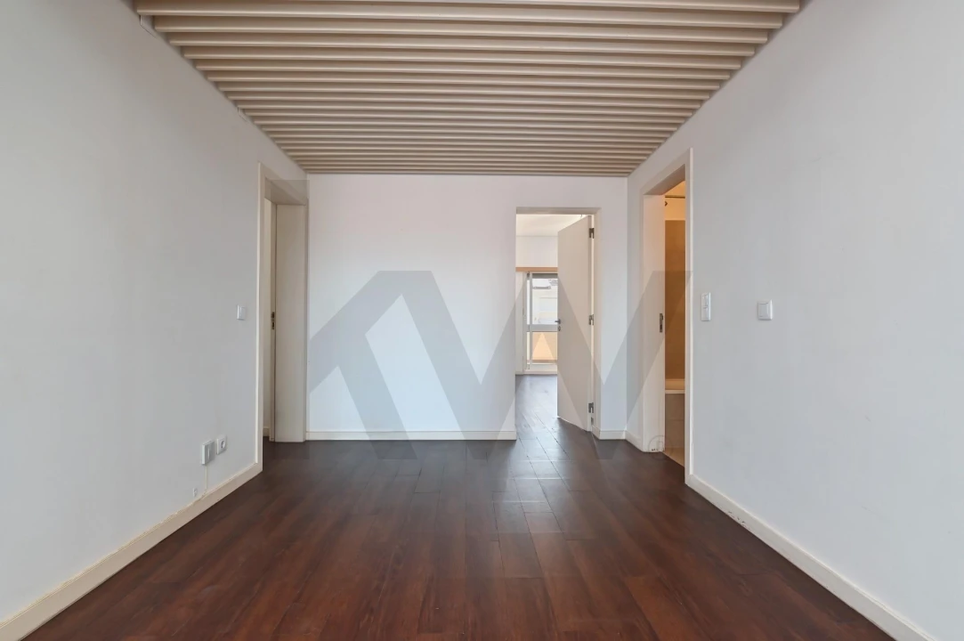 Apartamento T1 para Venda em Santo António Foto 6