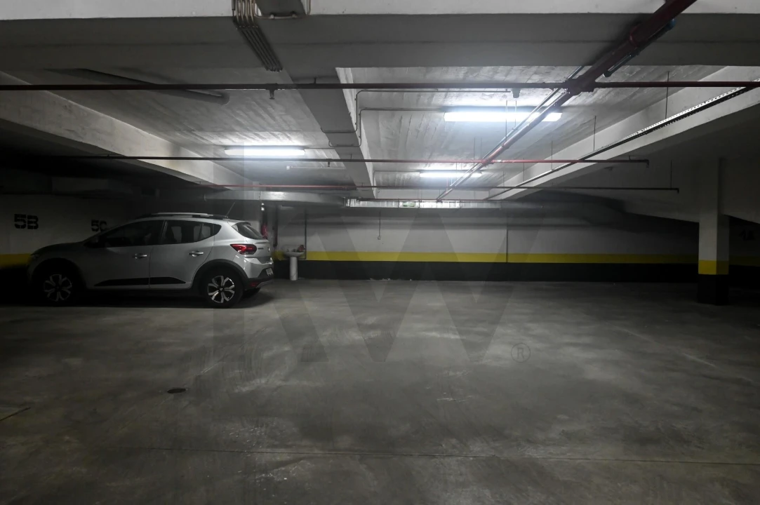 Apartamento T1 para Venda em Santo António Foto 27
